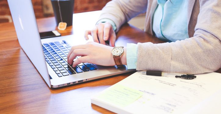 student, typing, keyboard-849825.jpg